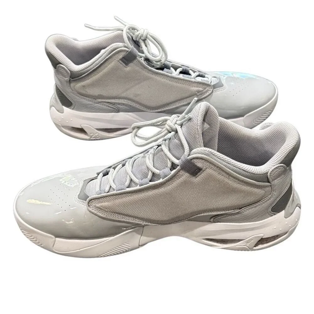 Jordan Max Aura 4. Gray. Size 13